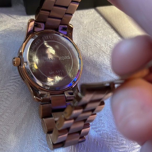 Michael Kors Watch. MK 5913 women - Picture 6 of 10